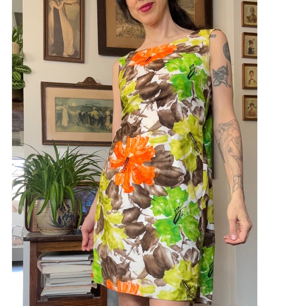 Vintage 60s Malihini Hawaii Floral Shift Dress Watteau Back Sleeveless